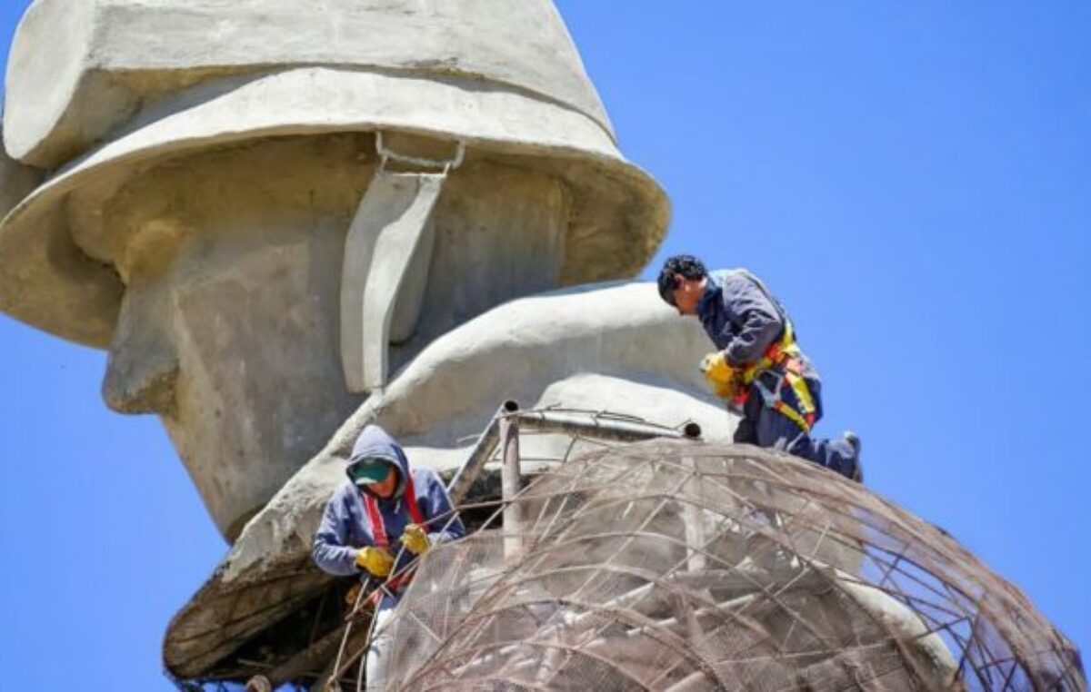 Construyen un gigantesco monumento al Soldado Argentino en Zapala