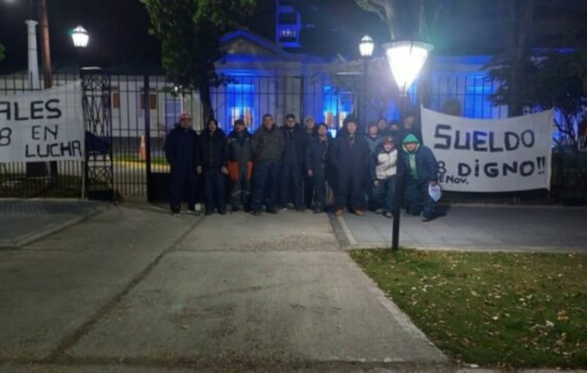 Municipales de 28 de Noviembre emplazaron al Intendente a resolver la cuestión salarial o recrudece el paro