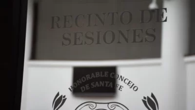 En Santa Fe, hay 16 aspirantes a la intendencia y 44 listas para el Concejo: todos los nombres