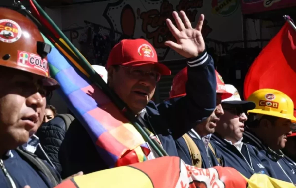 El presidente de Bolivia decretó aumento salarial y reivindicó a Evo Morales