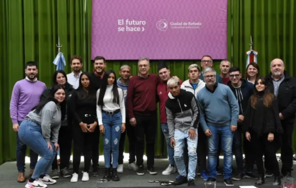 Doce egresados del Centro Municipal de Oficios de Rafaela se incorporan a empresas