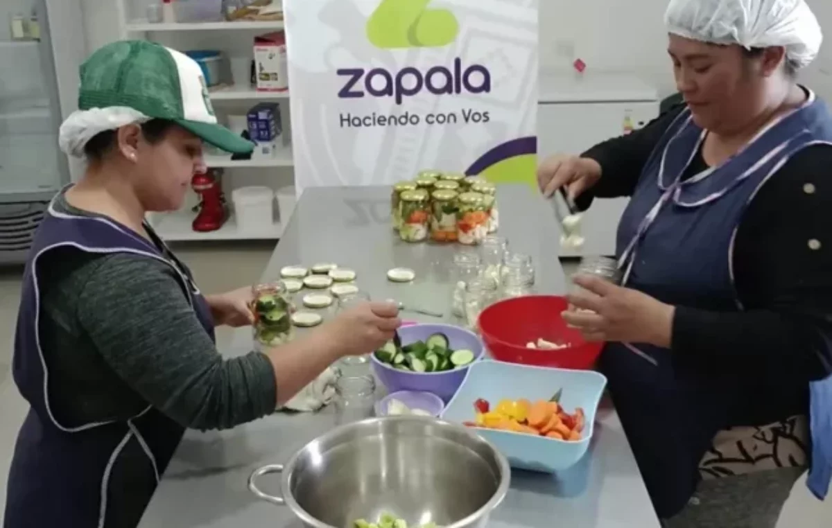 En Zapala, la sala comunitaria de elaboración de alimentos abre puertas