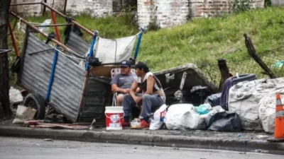 Un estudio confirmó que la pobreza en Argentina subió al 43% en la primera mitad de este año