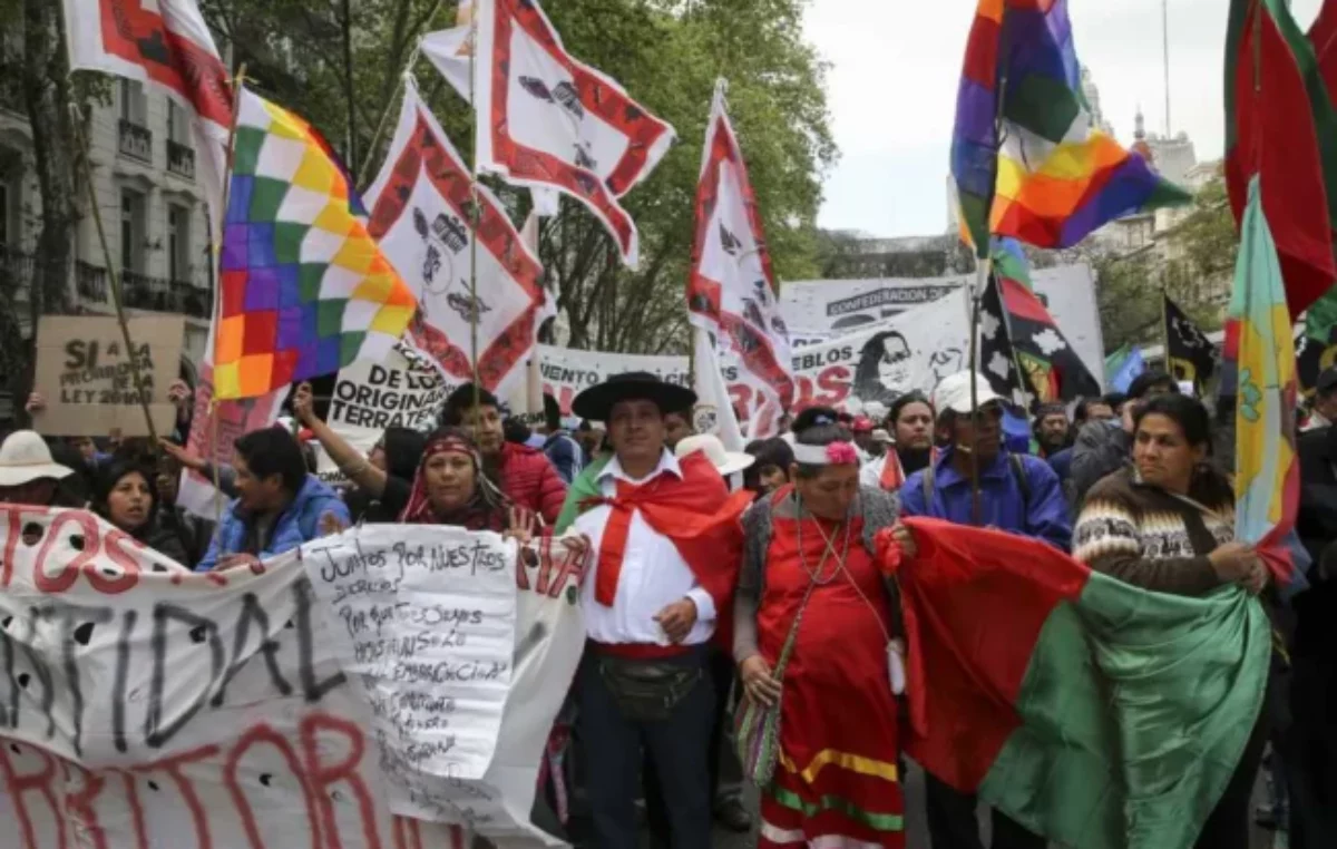 Plaza de Mayo: pueblos originarios acampan por una «perspectiva indígena»