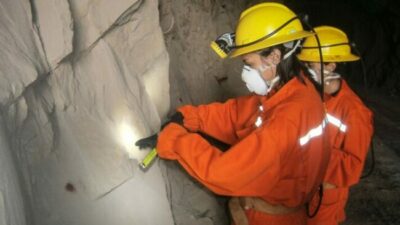 Crece el empleo femenino en la industria minera