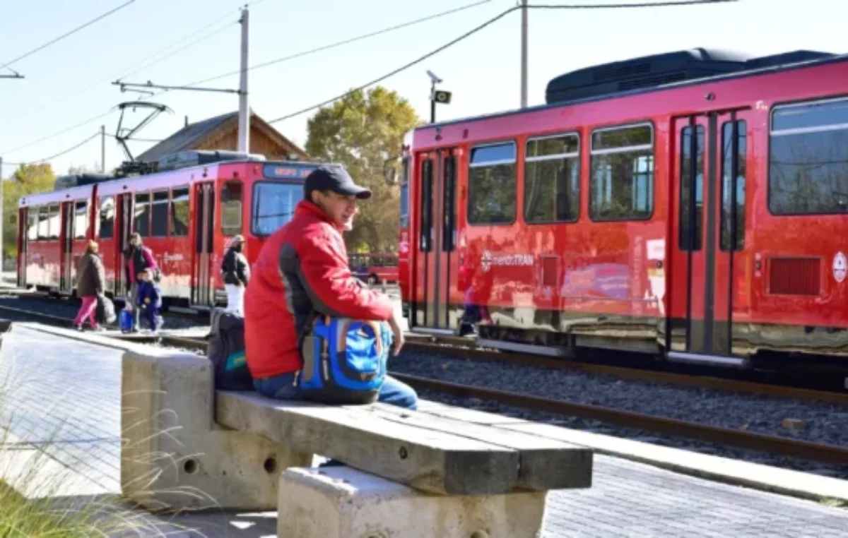 El Gobierno de Mendoza buscará el aval ambiental para el Metrotranvía tras las primeras tareas de limpieza