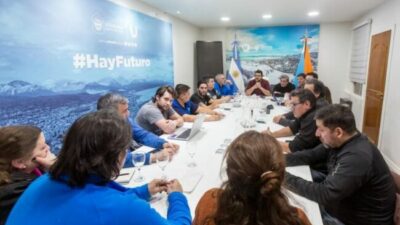 Vuoto y gremios acordaron nueva suba salarial para trabajadores municipales de Ushuaia