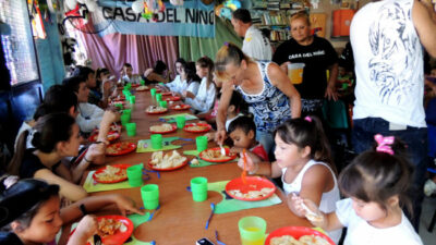 ¿Cómo afecta la inseguridad alimentaria a los chicos?