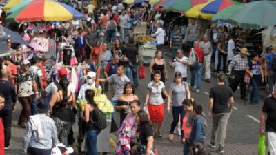 Qué hacer frente a la economía popular