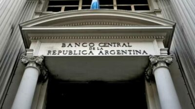 Las reservas del Banco Central cayeron a un nuevo mínimo en 17 años, a pocos días de las Paso