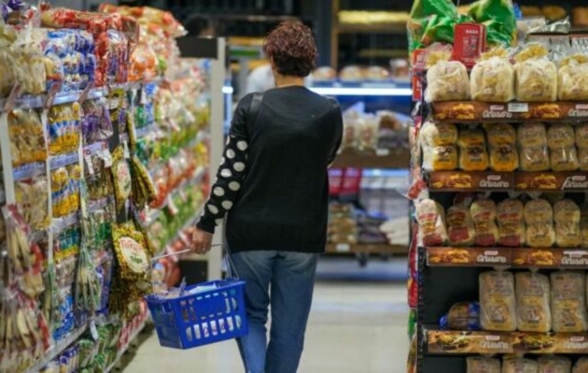 La canasta básica subió 7,1% en julio: una familia necesitó $ 248.962 para no ser pobre