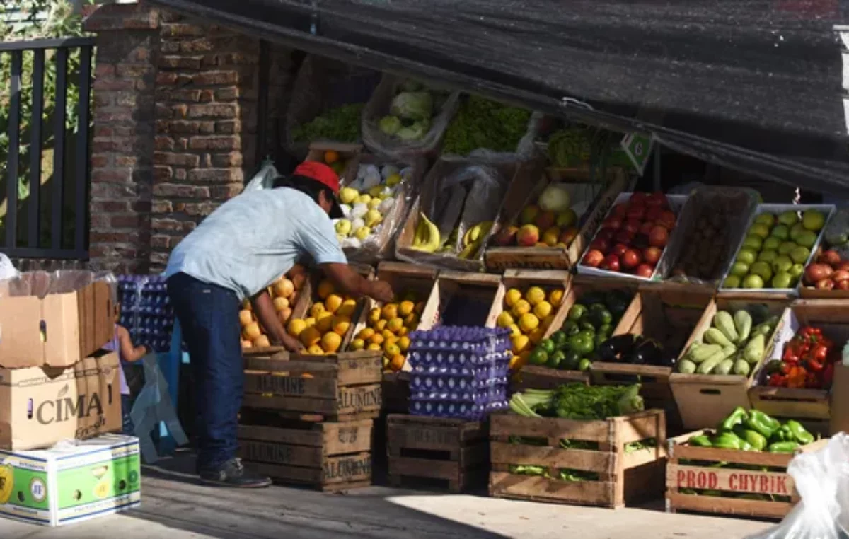 Los rosarinos consumen cada vez menos frutas y verduras