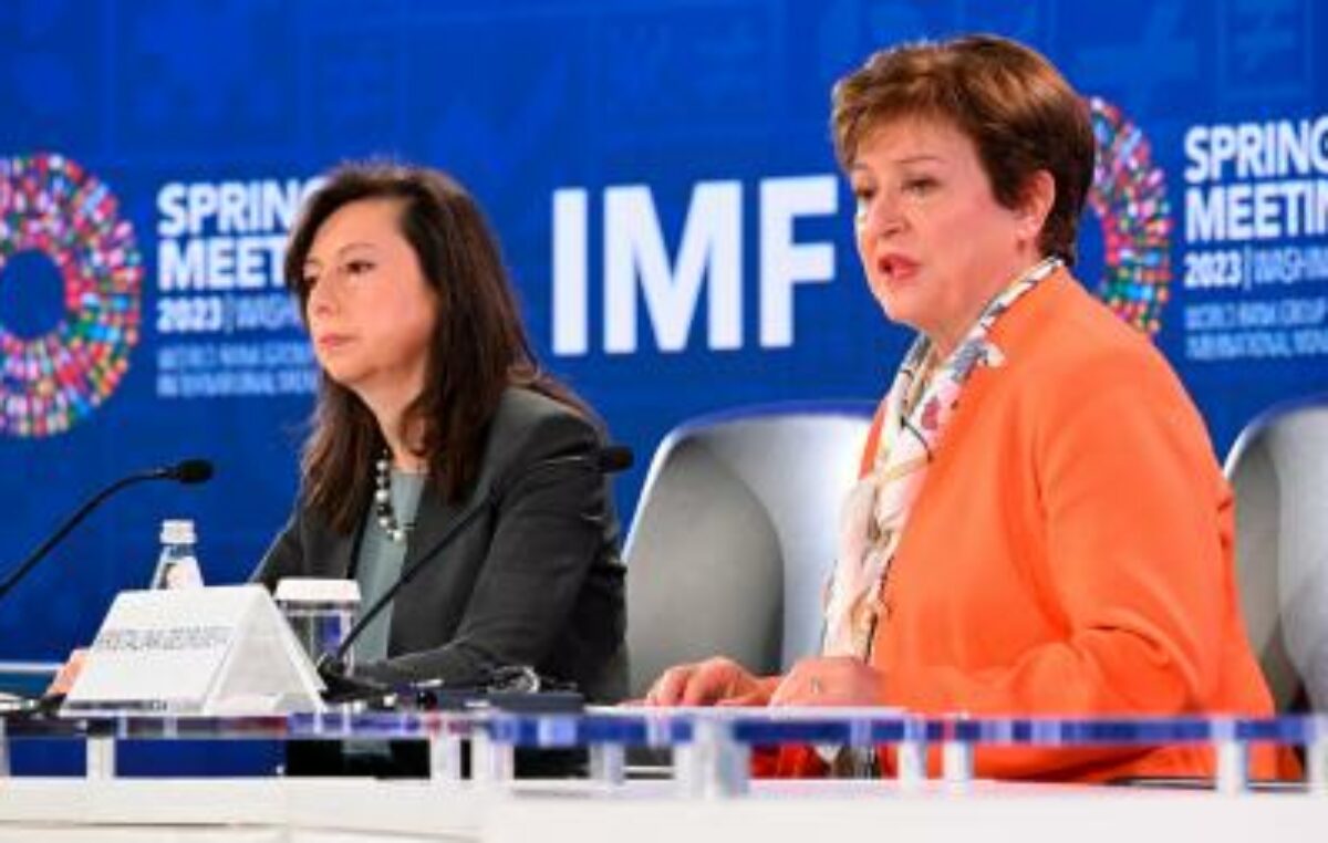 El FMI advierte que las medidas de asistencia económica aumentan la vulnerabilidad del país
