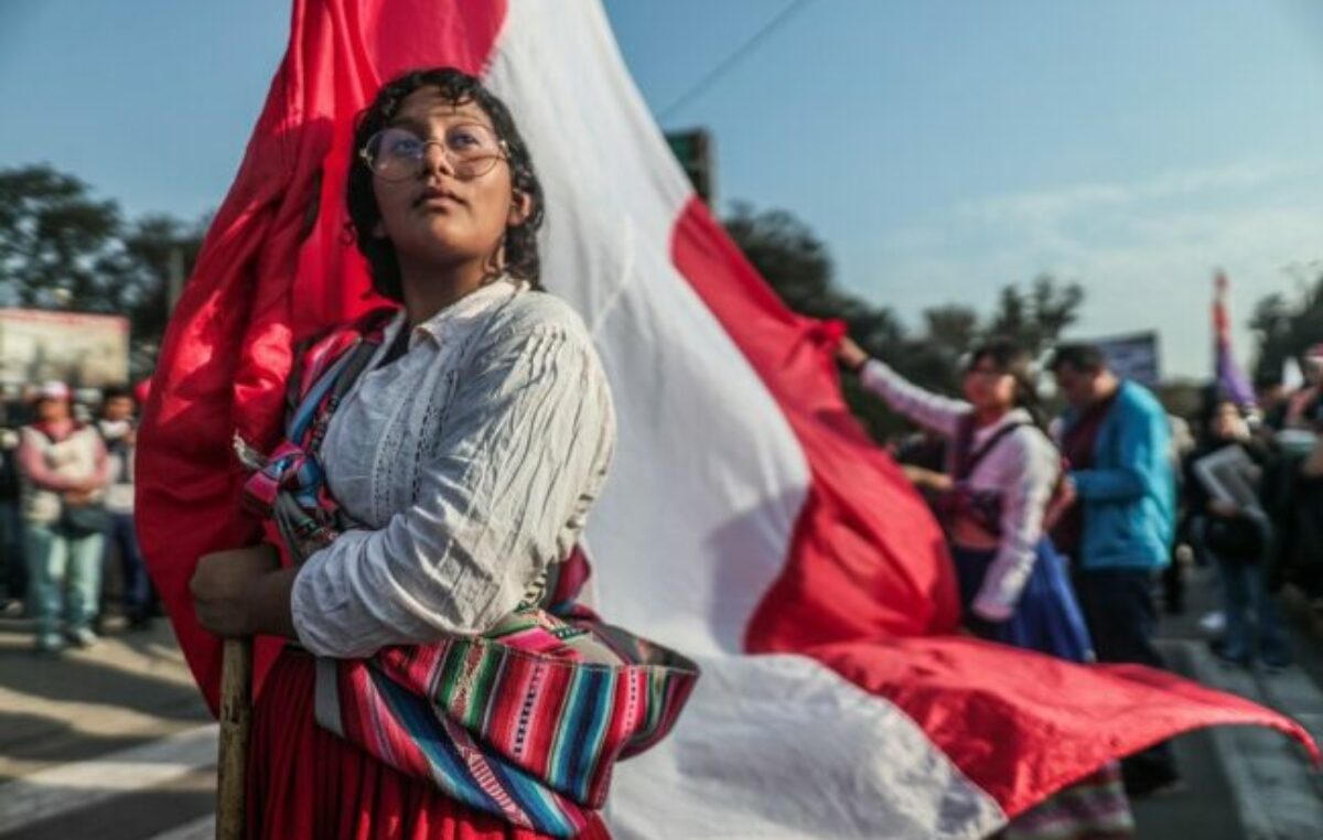 Perú: protesta en favor de la democracia