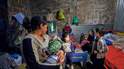 Alarmante aumento de la pobreza infantil en Argentina: más del 56% de los niños viven en condiciones precarias