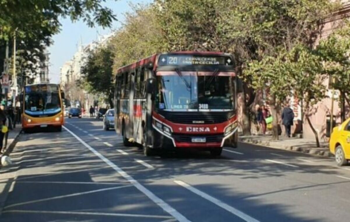 El boleto de transporte urbano en Córdoba cuesta un 54% más desde este viernes