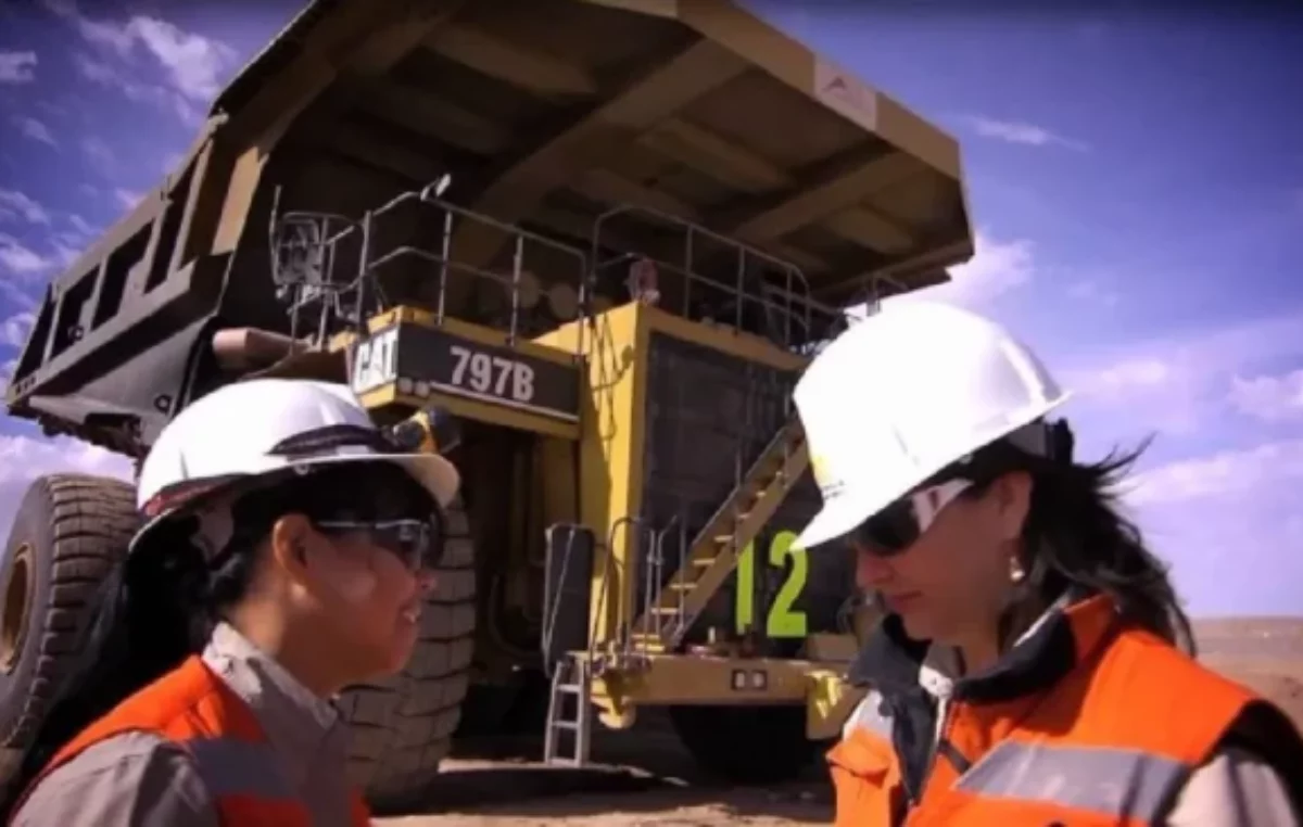 Un informe revela que las mujeres en la minería ya alcanzan casi el 13% y estiman que llegará al 30% en 2037