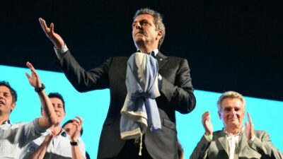 Massa fue el más votado y llega con casi siete puntos de ventaja al balotaje con Milei