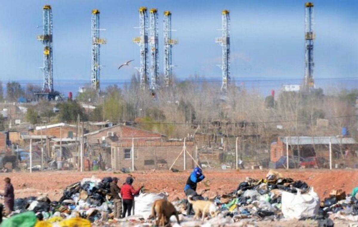 La indigencia crece al lado del boom de Vaca Muerta