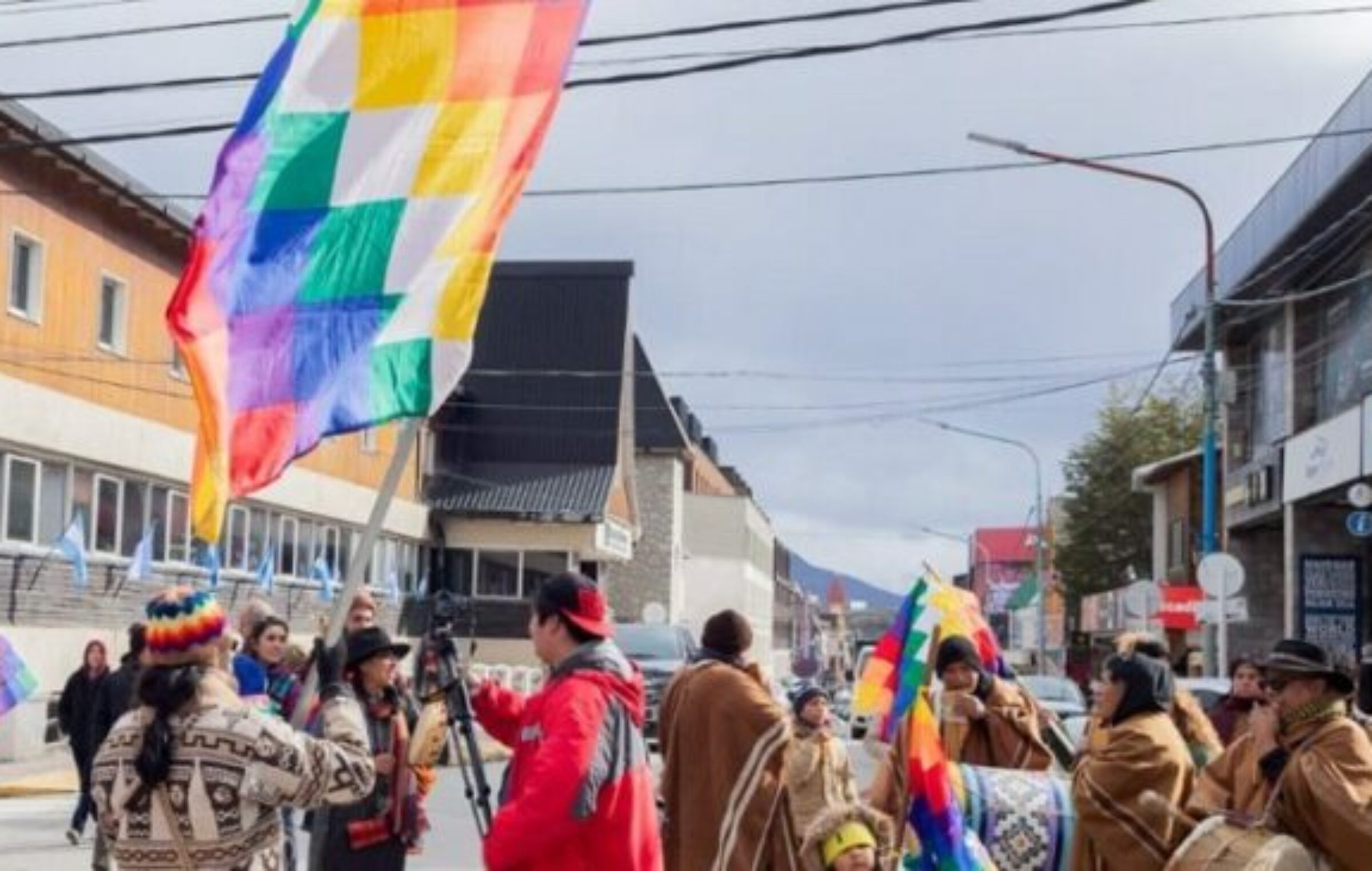 Tierra del Fuego permitirá incorporar la identidad indígena en las