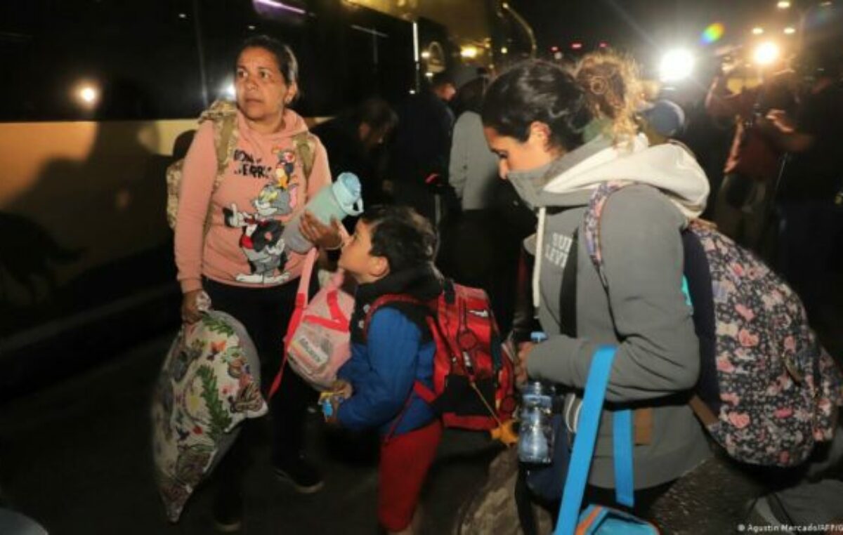 Perú promulga ley para la expulsión de migrantes irregulares