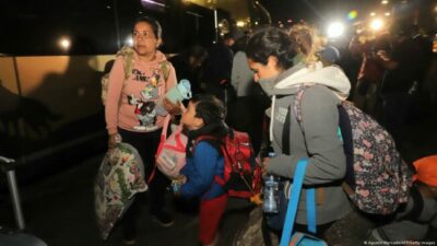 Perú promulga ley para la expulsión de migrantes irregulares