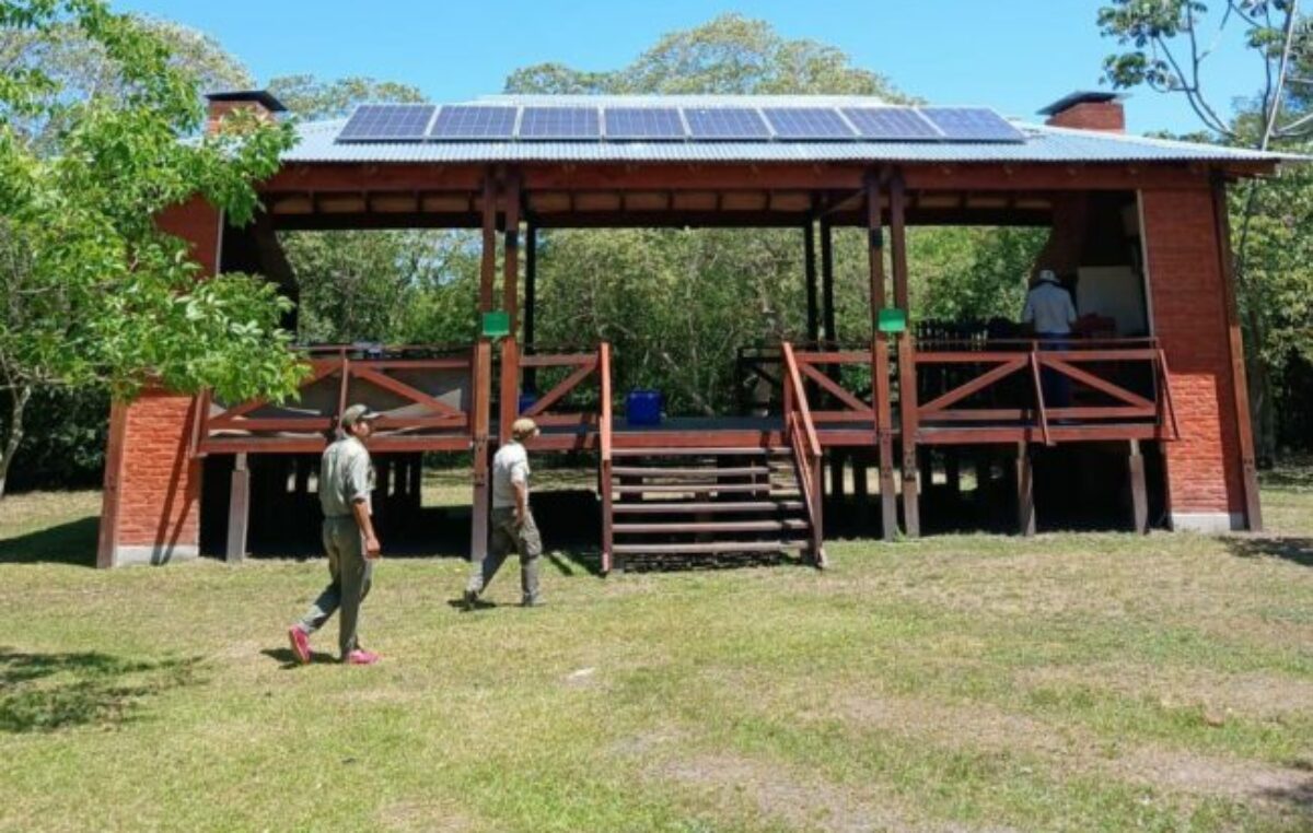 Instalan paneles solares en portales y campings de los Esteros del Iberá