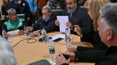 La huelga nacional está en el menú de opciones de las centrales sindicales