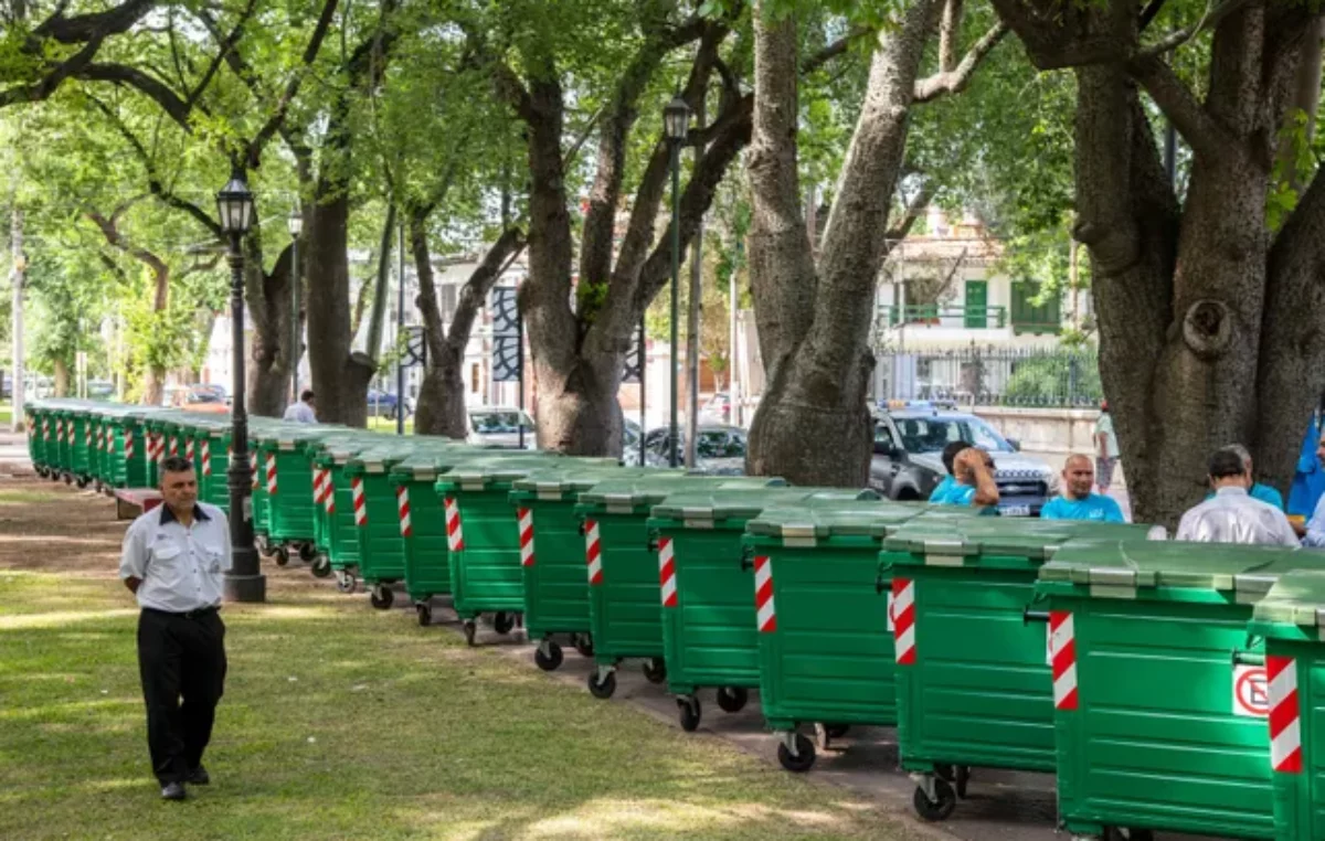 La Municipalidad de Rosario sumó 240 nuevos contenedores verdes y cuatro camiones
