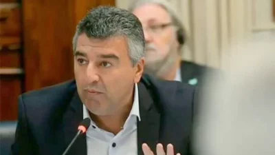 Córdoba: «El plan de seguridad de Llaryora les tira la responsabilidad a los intendentes»