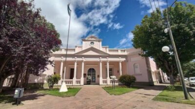 Gremios de Esquel rechazan incremento salarial del 33% ofrecido por el Ejecutivo municipal