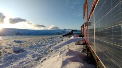 Instalan sistemas de energía solar en la Antártida Argentina