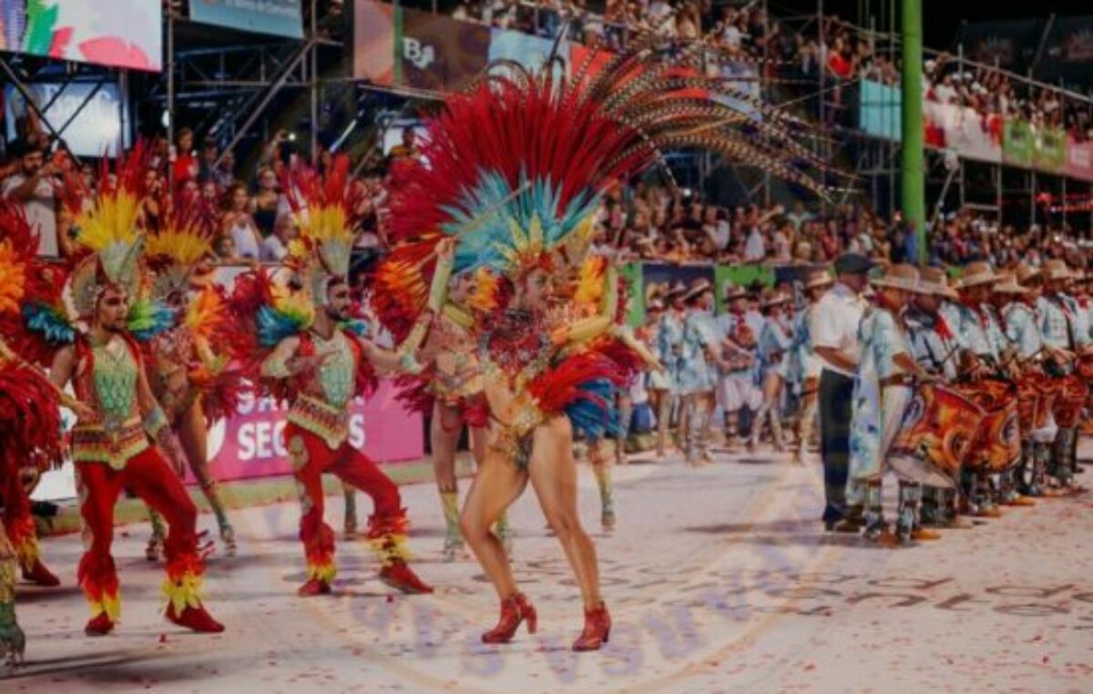 Carnaval de Corrientes: diez noches de fiesta a puro ritmo, brillo y color