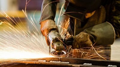2.500 trabajadores de la industria metalmecánica en Tierra del Fuego se quedaron sin trabajo