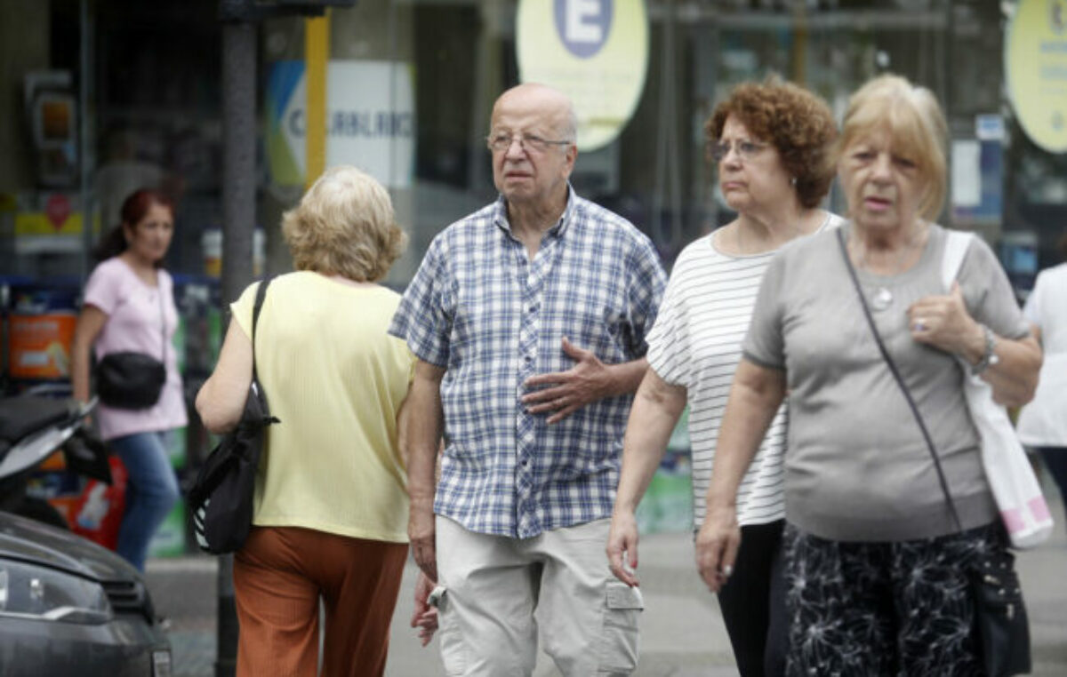 Los jubilados son la variable de ajuste del plan Caputo