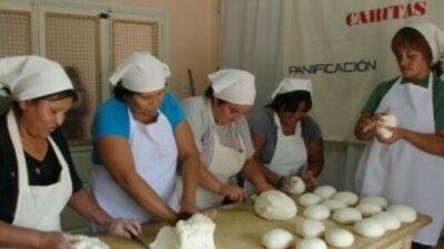 Rosario: Cáritas detectó un incremento del 40% en la demanda de alimentos en las parroquias