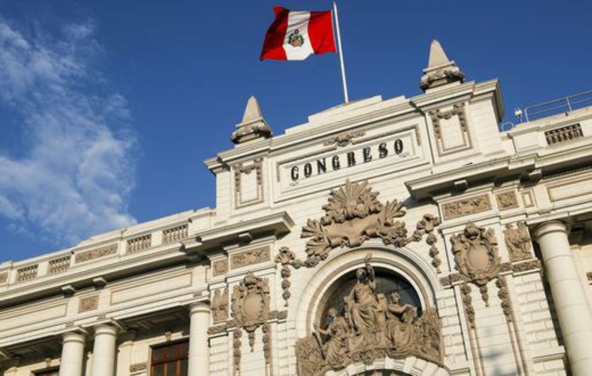 El Congreso de Perú ratifica el retorno de la bicameralidad, pese al rechazo masivo de la sociedad