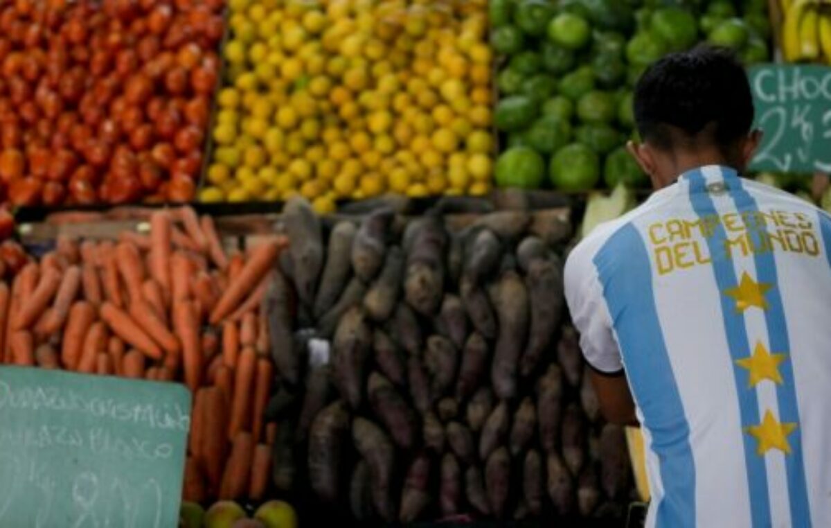 Por quinto mes consecutivo, la Argentina es el país de América Latina con mayor inflación mensual