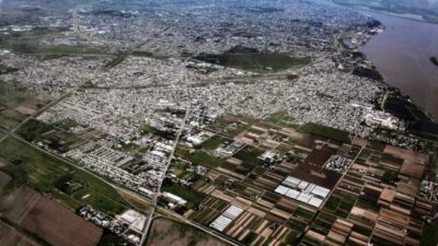 “Tenemos el Paraná que pasa por delante de las localidades y hay barrios enteros sin agua potable”