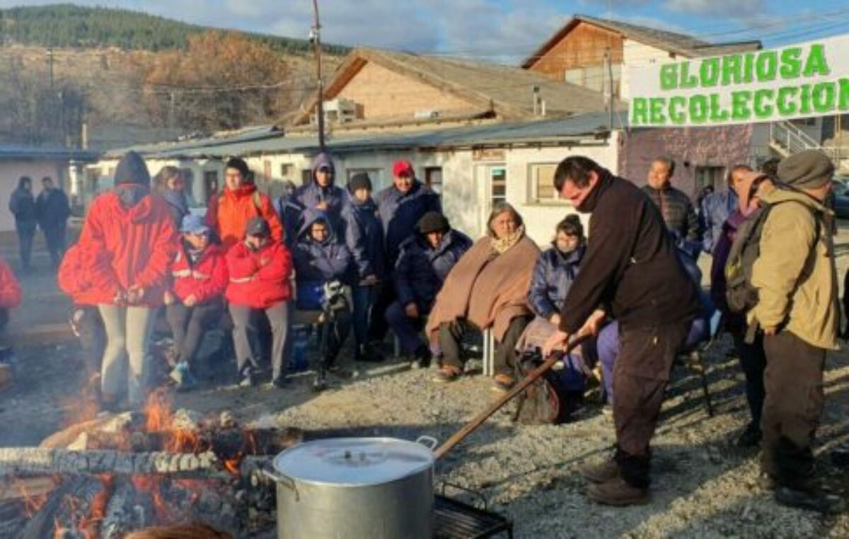 Esquel: empleados municipales aceptaron nueva propuesta salarial y se levantó la retención de servicios