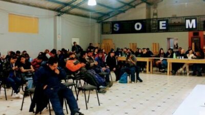 Municipales de Río Turbio exigen incremento del 60%