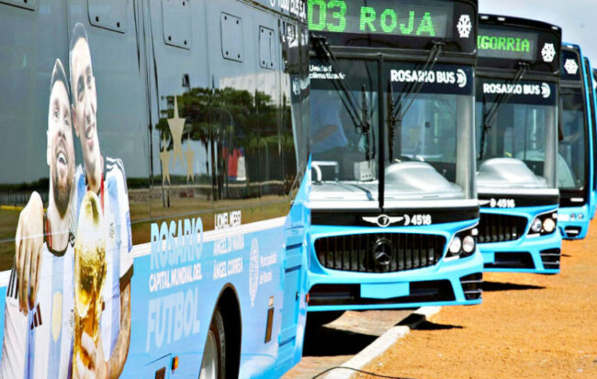 Con el nuevo estudio de costos del transporte, el intendente de Rosario puede llevar el boleto arriba de $1200