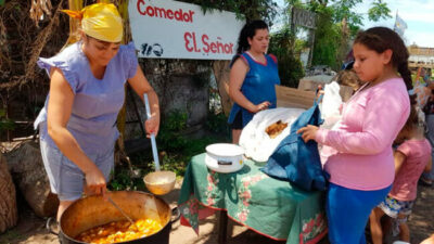 Rosario: Alertan que las raciones de comida en los barrios populares se duplican semana a semana