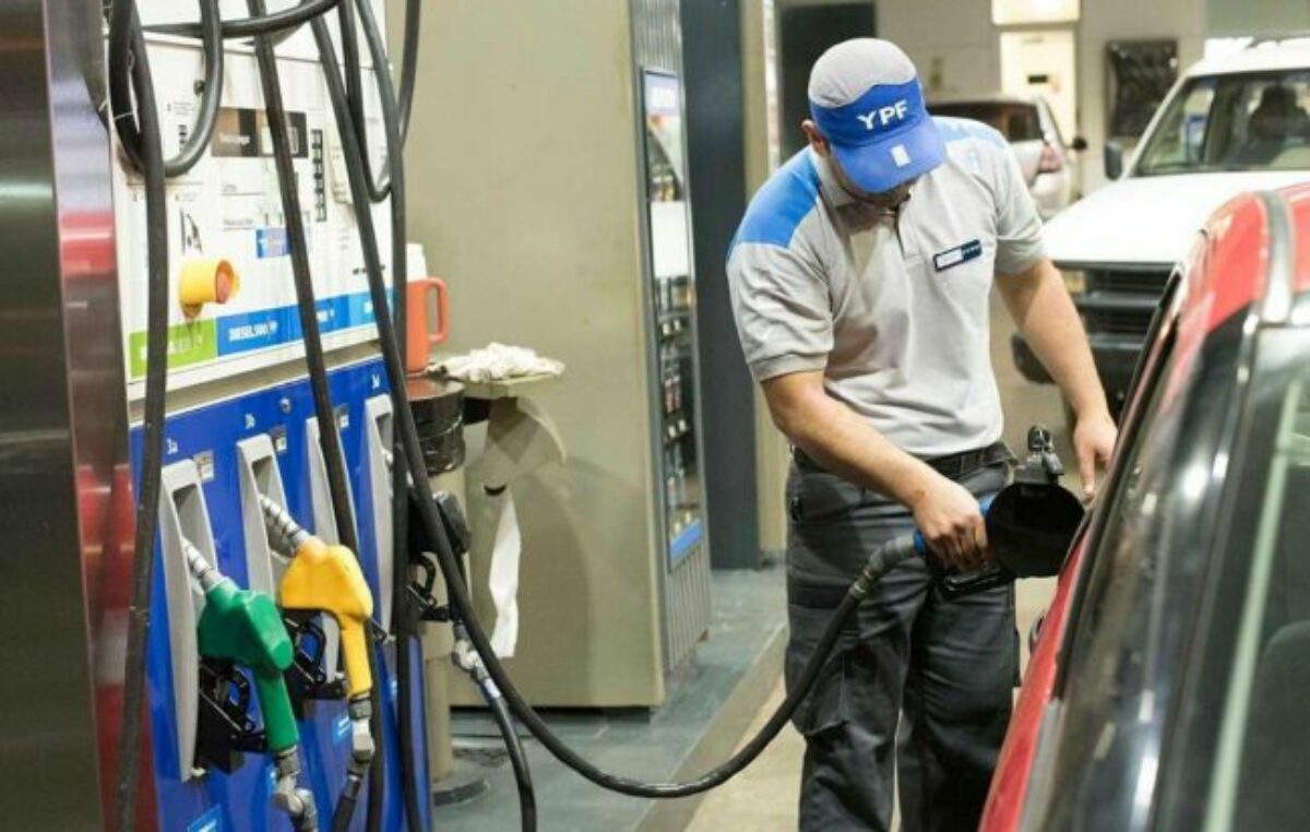 El gobierno cuestionó la tasa al combustible que se aplica en Rosario y otros municipios