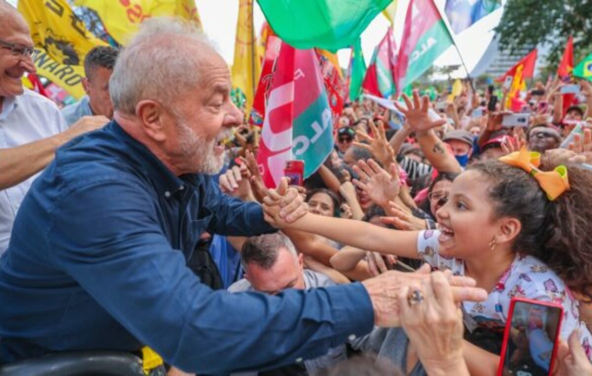 Lula, dispuesto a buscar la reelección para que no vuelva a gobernar «un fascista»