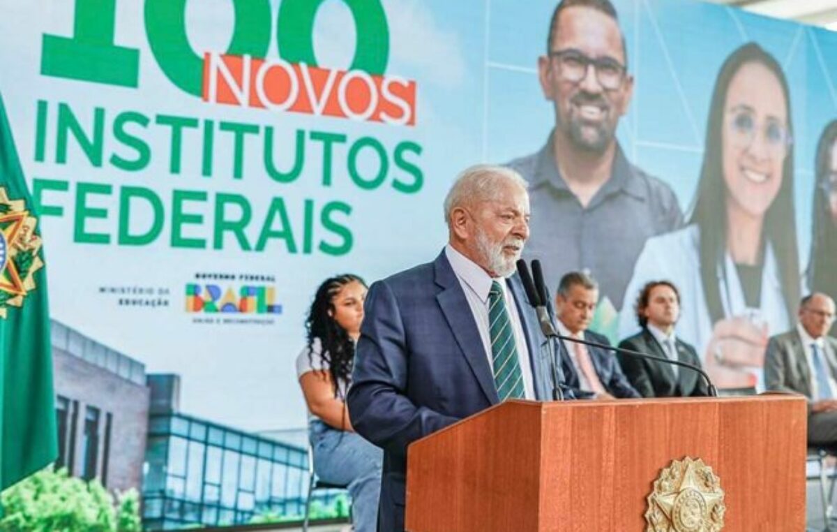 Lula defiende la educación y lanza programa Más Ciencia en la Escuela