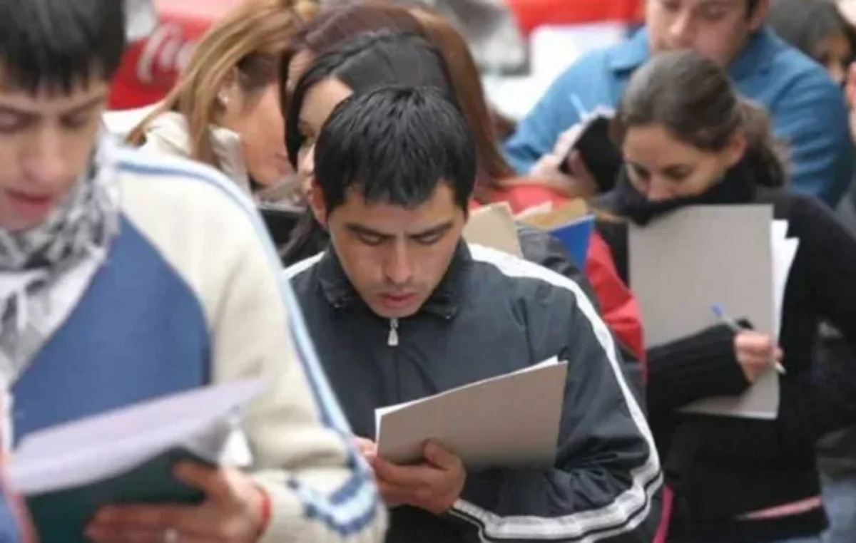 Por la crisis, se achicó el mercado de trabajo en el Gran Rosario en el primer trimestre de 2024