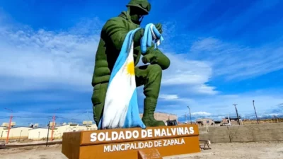 Zapala inaugura el monumento al Soldado de Malvinas más grande del país