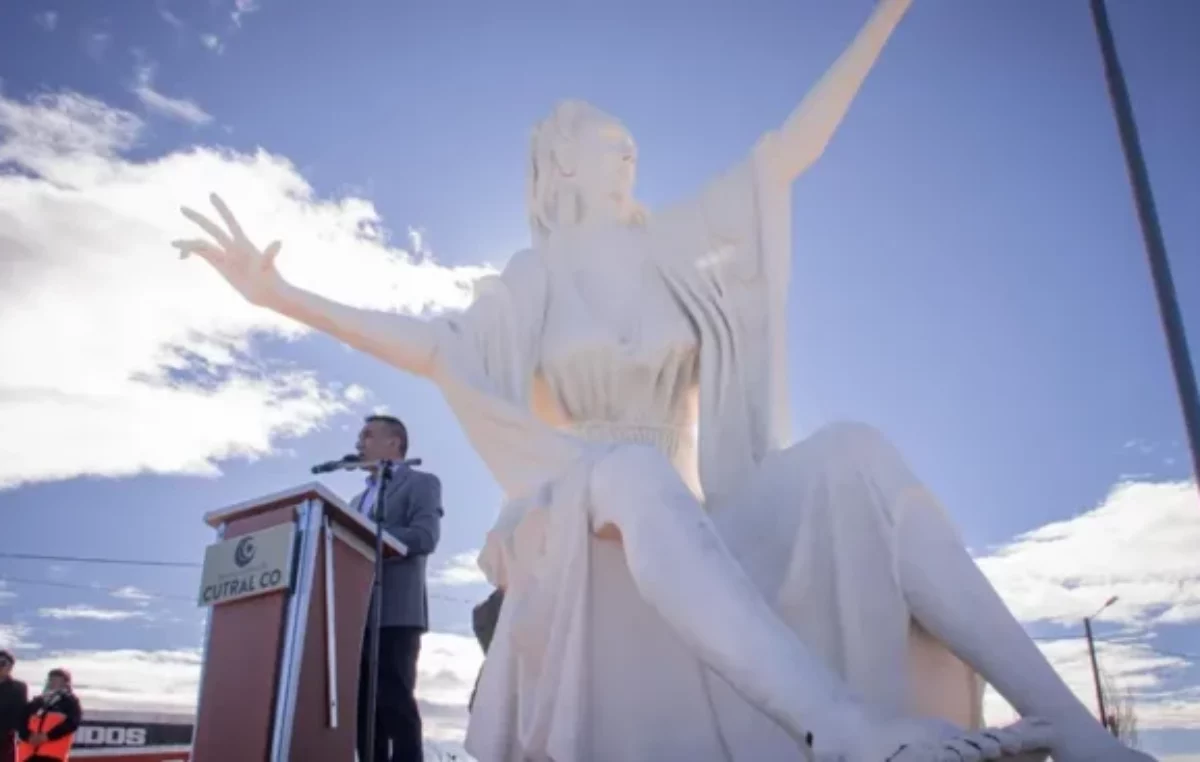 Cutral Co festejó la declaración como capital provincial de los monumentos