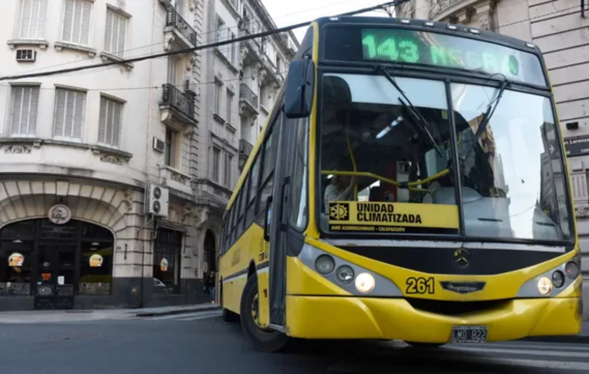 Para sostener el servicio de colectivos en Rosario, «el boleto debería costar 1.200 pesos»